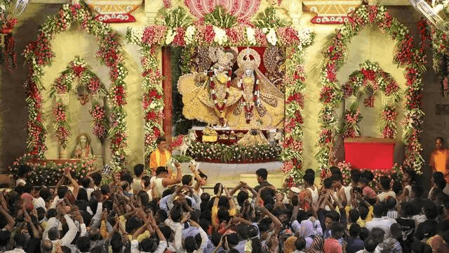 मध्यरात्रि महोत्सव (Midnight Grand Celebration)